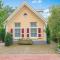 Picturesque Holiday Home in Oldenzaal with Jacuzzi
