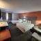 The Grand Inn Peoria