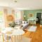 RuheTraum 80 - helles Design-Apartment mit Terrasse Parkplatz & Self-Check-in