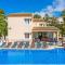 Villa Angela Flores by Villa Plus