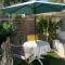 Petite maison dans le jardin