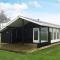 6 person holiday home in Vinderup-By Traum