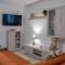 Al Laghée - Large New Modern Apt in Center Town