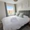 First floor stylish two bed apartment winterthur Way Short Stays