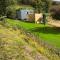 Shepherds hut with Hot Tub pet friendly