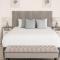 Private guest house Gold Coast - sleeps max 4