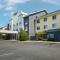 Fairfield Inn and Suites by Marriott South Boston