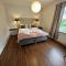 Central Trainstation Apartment with free Parking