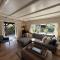 Boshuis Bubbels Wellness Chalet with Private HOTTUB and SAUNA - Super Holiday House with Huge Garden and Private Parking Space - Veluwe Holiday Voorthuizen