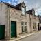 Rosebery House with private garden in quiet area of city centre