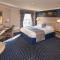 The Queens Hotel & Victoria Cloisters Apartments