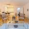 Spacious Central-3Bedrooms 3Bathrooms-Sol