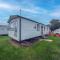 Lovely 6 Berth Caravan With Free Wi-Fi At Broadland Sands Ref 20017Bs