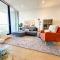 DS1002 - 2B2B Spacious Carnegie Penthouse Free Parking 2 bed 2 bath Top Floor 5mins to Chadstone Shopping centre Monash Uni 1min Carnegie railway