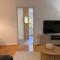 Garden Lane Quiet Townhouse with Private Garden & Parking