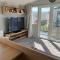 Stylish 3 Bedroom caravan near the Beach