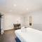 No 2 Georgian Shared House - By Clifton Short Lets