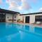 Villa Nazoly, Oasis de Tranquilidad con Piscina Privada en el Corazón de Lanzarote