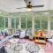 Sunroom and Yard Charming Hot Springs Home!