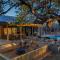 Nomads Den Safari Villas - Heated Pools and Riverbed views