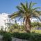Cosy Apartment - Calm & Central, Parking, Garden