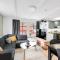 2-bedroom Apartment by The Bridge
