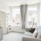 Rioland Apartment near Gatwick