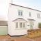 MODERN HOLIDAY HOME central St Merryn