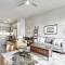 One Bedroom Luxury Apartment - Fast Wi-Fi - Free Parking