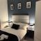 Modern 1 & 2 Bedroom Apartments near Queens University Belfast by MonoStays