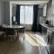 Rose's apt - NEWLY REFURBISHED, South park, Free Parking, Mountain View, self check-in, close to metro, stores, family-friendly