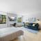 Cozy studio, walk to the beach, restaurants, bars