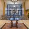 Clarion Collection Hotel Arlington Court Suites