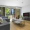 Center of Sydney 2 Bedroom Apartment with Balcony