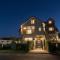 Villa Lumiere-Luxury Retreat with Private Spa and Garden