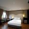 HY Local Budget Hotel - 5 mins walk to Hoi An Ancient Town