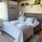 Country Escape, Cozy Village Cottage