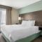 Best Western Plus Dartmouth Hotel & Suites