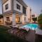 TG NEW Luxury Private Resort & SPA Villas - Heated Salty Swimming Pool, Outdoor Jacuzzi, Sauna, Exotic Garden
