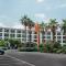 Whinstone Hotel & Resort