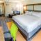 Holiday Inn Express & Suites Cleveland/Westlake by IHG