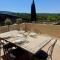 Charming house in the village center of Venasque