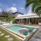 The White Joglo a stylish 3BDR Villa with Pool 2 min from the beach