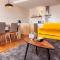 The Canary - Spacious Apartment at Downtown with Views