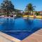 Apartamento Resort Piscina e lazer Completo, 1min Rua dos Biquinis