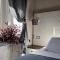 Bed and Chic art rooms