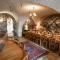 Ski Peak - Chalet Rostaing - Incredible vaulted ceiling dining room and breathtaking garden
