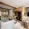 Magnolia Cottage-Exclusive Cotswold Package