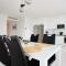 Family-friendly seaside apartment with sauna, WiFi
