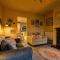 Secluded Village Cottage Fireplace Pets Welcome
